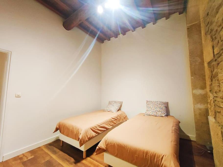 Apartmán L'Arcadia 4 Lits Climatise Jeu D'Arcade Centre Historique Nîmes Exteriér fotografie